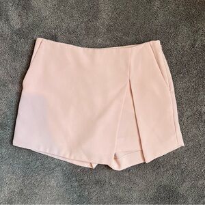 Express light pink skort